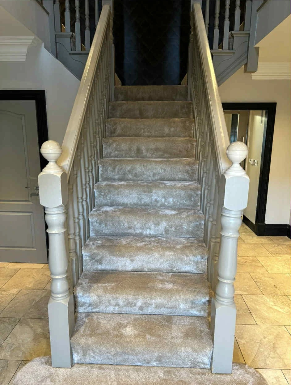 Broadloom carpet supply and fit